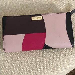 Kate spade laurel way geo spotlight wallet